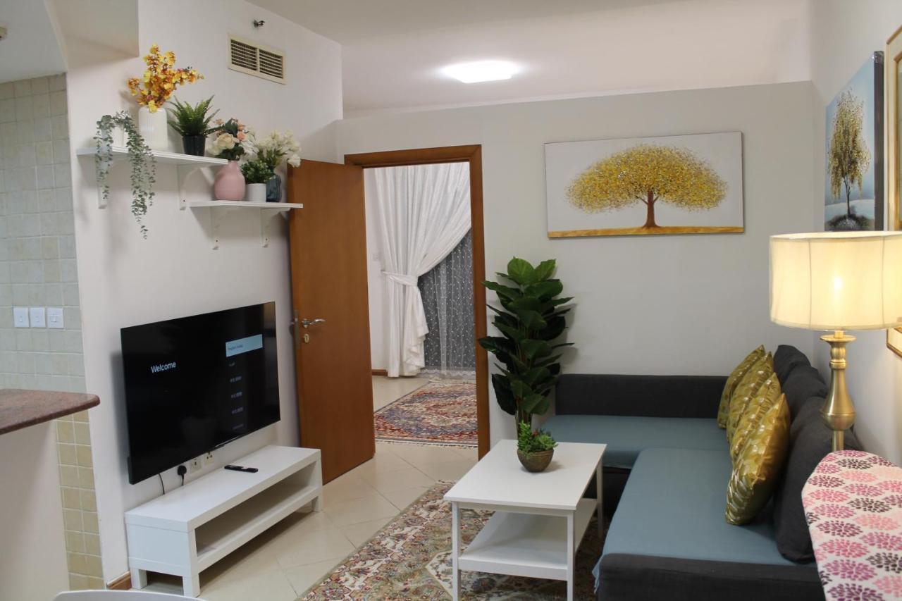 Newly Furnished Cozy 1 Bedroom Apartment Close To Jbr Beach And Metro Dubai Bagian luar foto