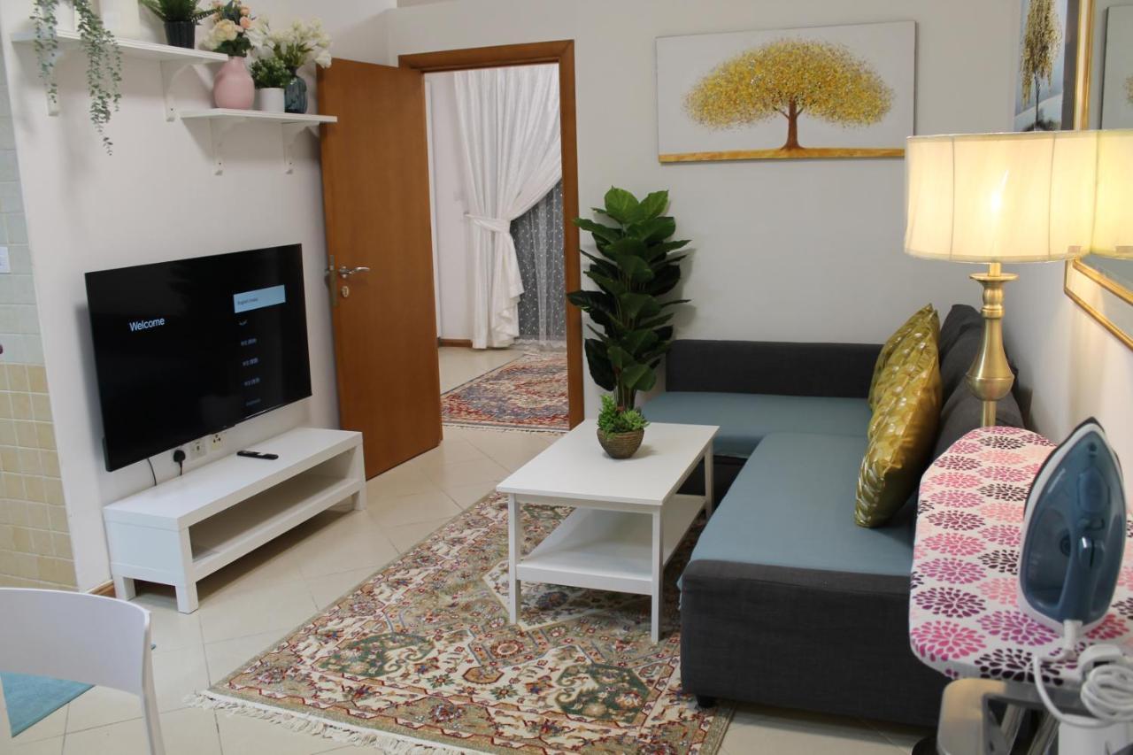 Newly Furnished Cozy 1 Bedroom Apartment Close To Jbr Beach And Metro Dubai Bagian luar foto