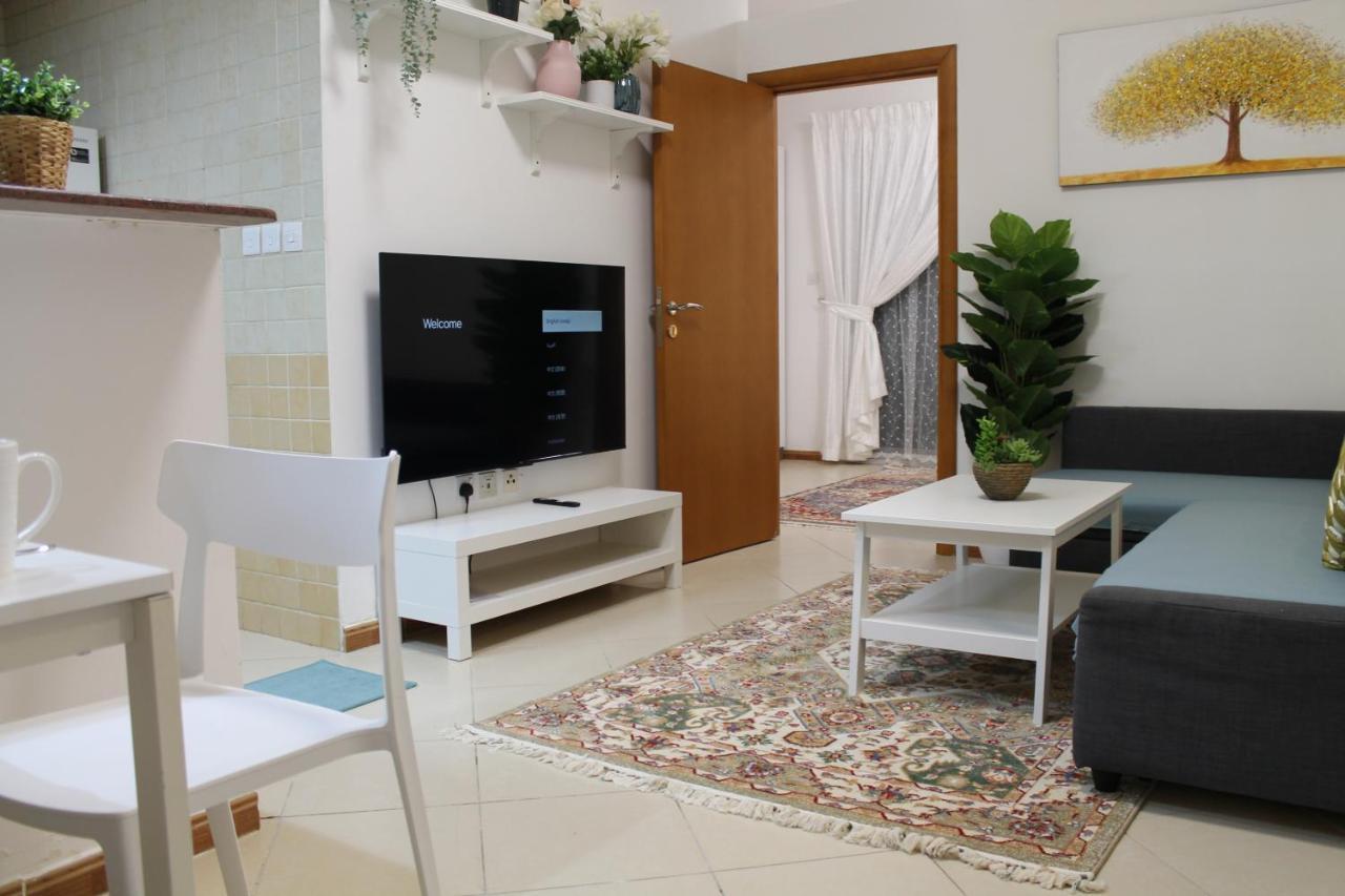 Newly Furnished Cozy 1 Bedroom Apartment Close To Jbr Beach And Metro Dubai Bagian luar foto
