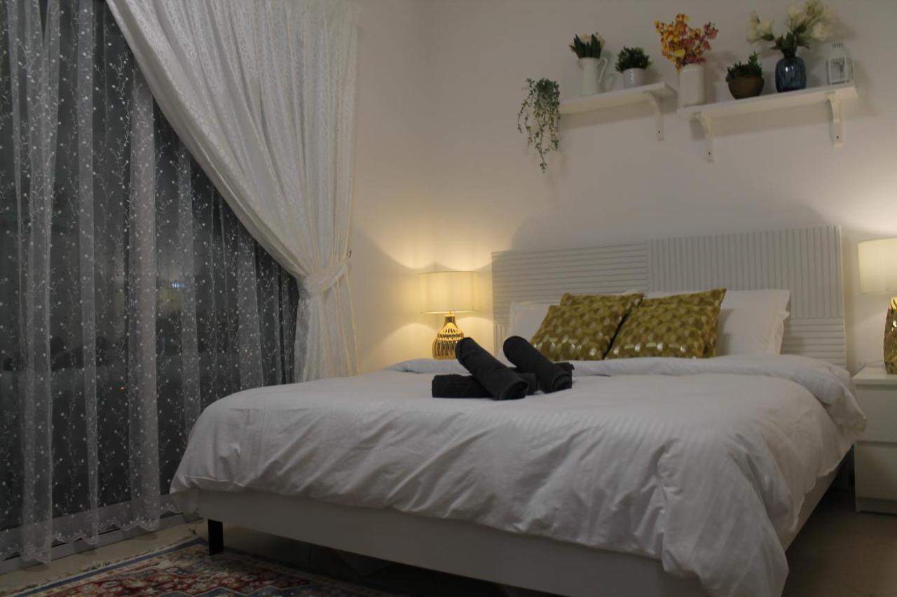 Newly Furnished Cozy 1 Bedroom Apartment Close To Jbr Beach And Metro Dubai Bagian luar foto