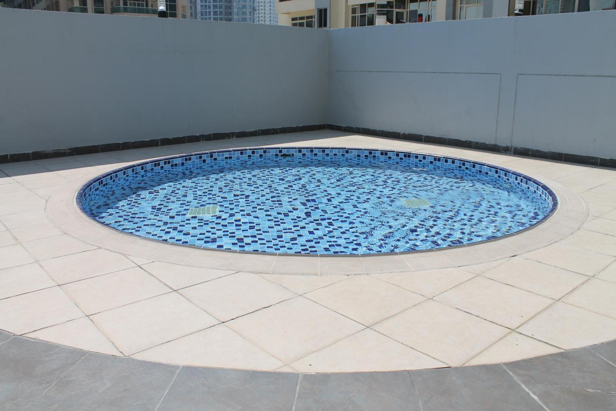 Newly Furnished Cozy 1 Bedroom Apartment Close To Jbr Beach And Metro Dubai Bagian luar foto